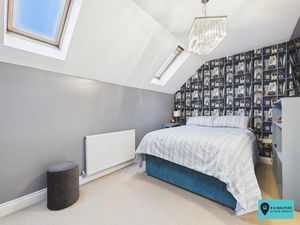 Bedroom- click for photo gallery